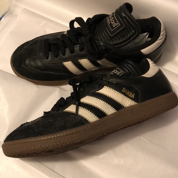 classic indoor soccer shoes